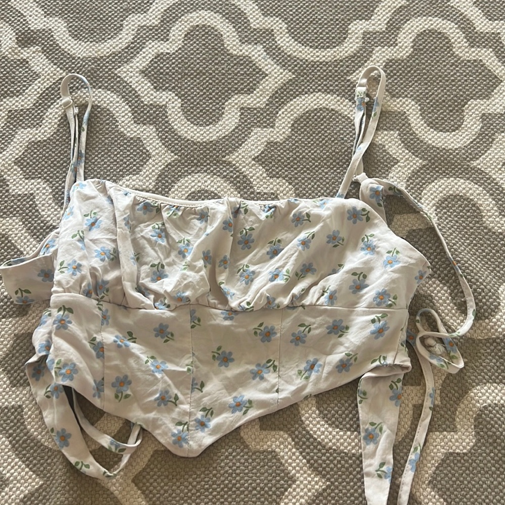 Kendall & Kylie tie tank top